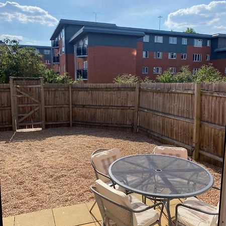 Coventry City Centre Townhouse With Private Parking Exterior foto