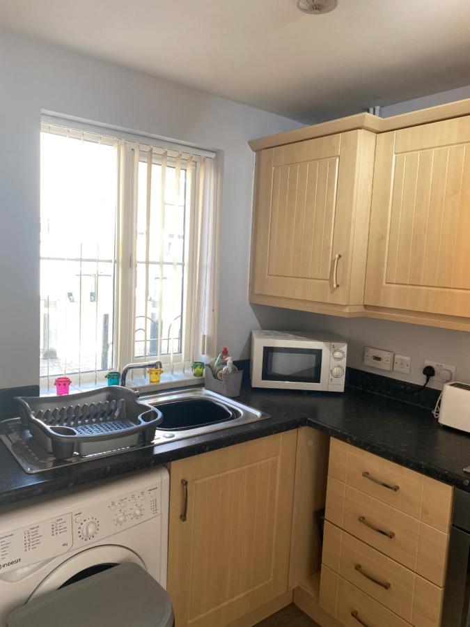 Coventry City Centre Townhouse With Private Parking Exterior foto