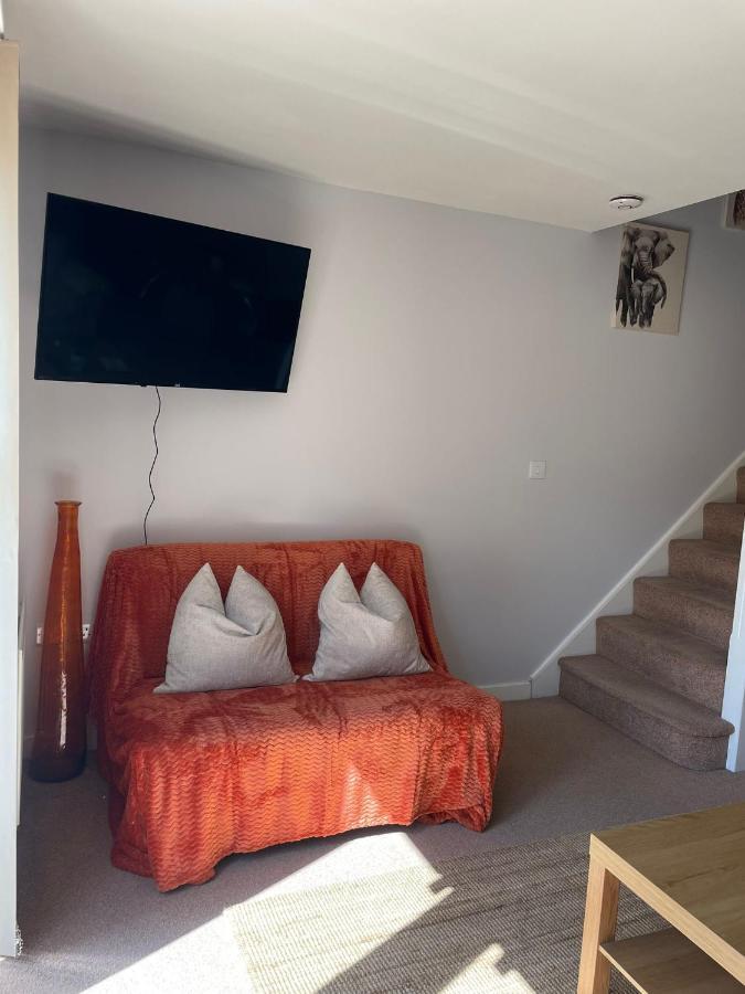 Coventry City Centre Townhouse With Private Parking Exterior foto