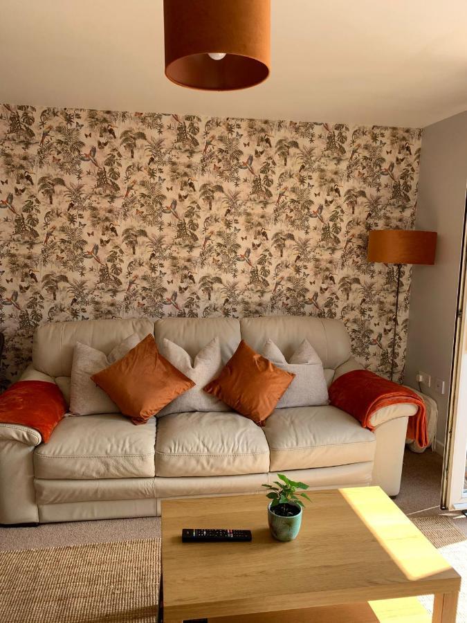 Coventry City Centre Townhouse With Private Parking Exterior foto